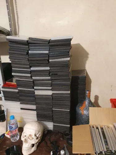 150 Estojos de DVDS