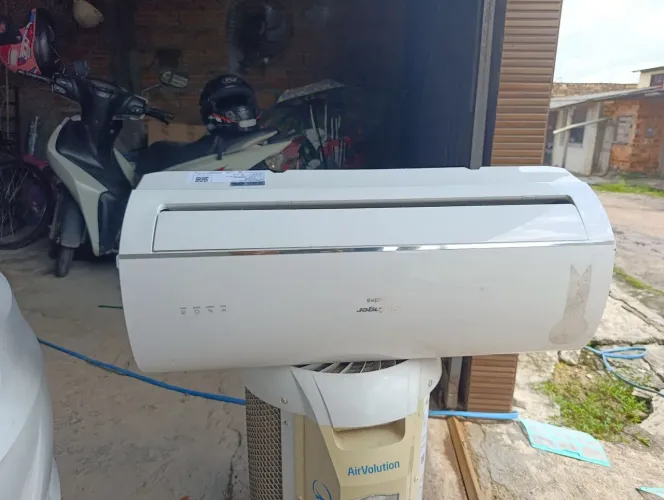 Ar condicionado em perfeito estado usado