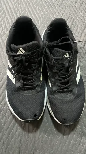 tênis Adidas