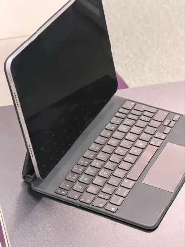 iPad Pro 11? M2 256GB + Apple Pencil 2 + Magic Keyboard Original