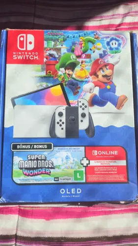 Vendo Nintendo Switch Oled DESBLOQUEADO 