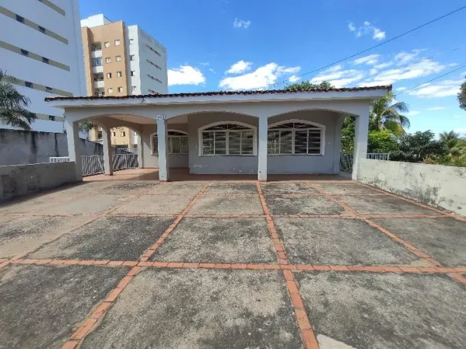 Casa com 4 quarto(s) no bairro Araes em Cuiabá - MT