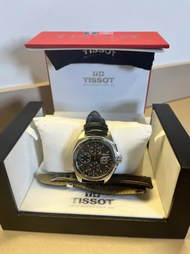 Relógio Tissot PRC 100 cronógrafo automático