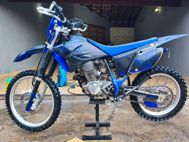 MOTO DE TRILHA - TTR 230