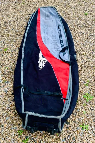 CAPA DE PRANCHA CABRINHA - MODELO SARCÓFAGO - TRAVEL BAG PARA ATÉ 3 PRANCHAS