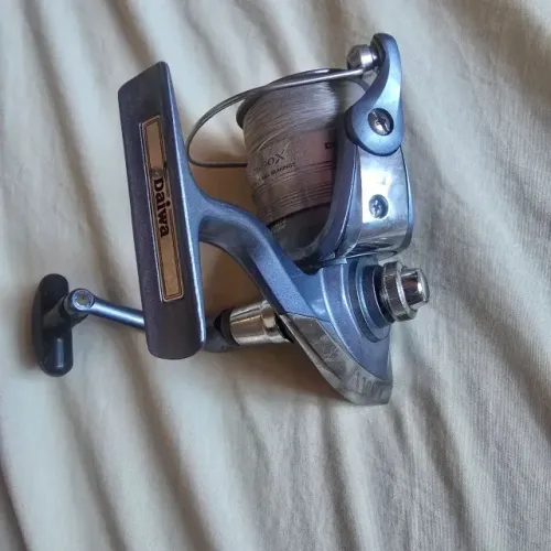 Molinete Daiwa Crossfire 2500x 5 rolamentos