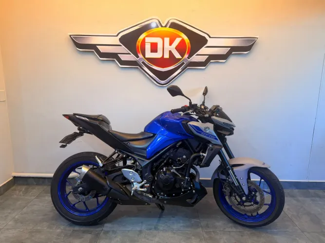 YAMAHA MT-03 2022 AZUL