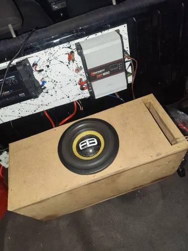 Vendo auto falante FB 450w e amplificador DSP 1600