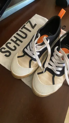 Tênis Schutz tam 36 (muito novo)