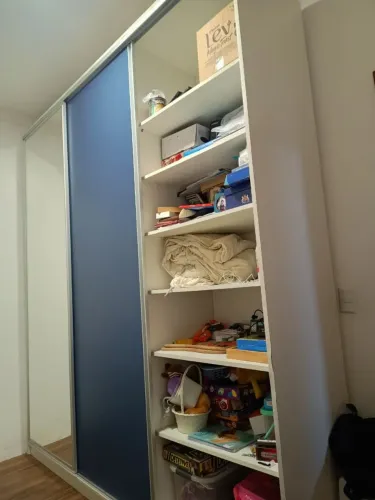 Roupeiro três portas com espelhos