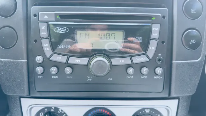 ? Vendo Rádio Original Ford MP3/CD 