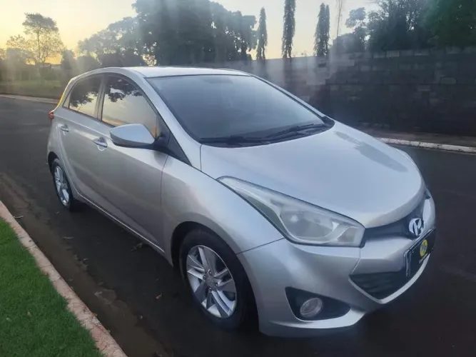 Hyundai HB20 Premium 1.6 Flex 16V Mec. 2013