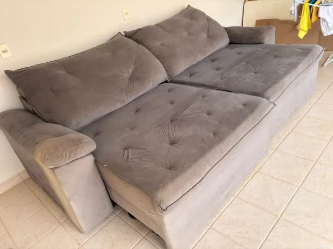 Sofá Retratio e Re móvel medindo 2.90 