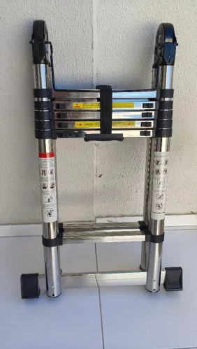 Escada Telescópica Dobrável 5 Metros