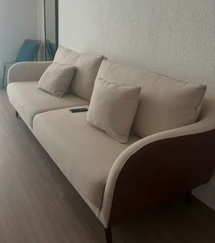 Sofá Living em Linho Bege 2,40m