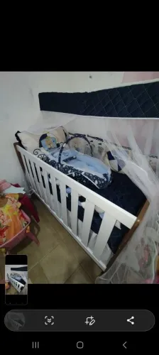Berço infantil semi novo