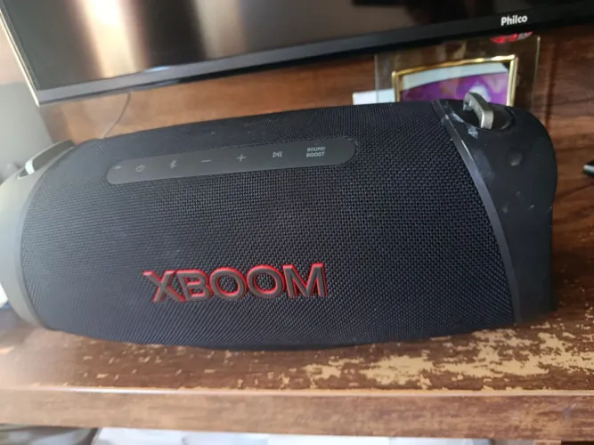 Caixa de som LG XG8T