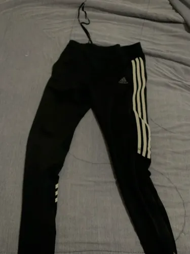 Calça adidas