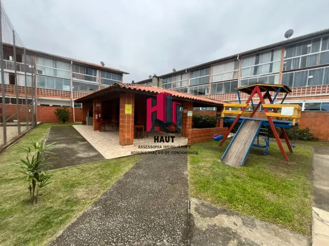 Apartamento a 150 Metros da Praia do Sapê, Condomínio Fechado com Portaria, Piscina...