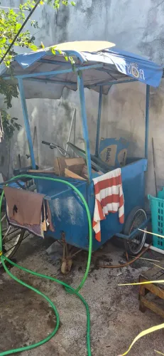 Carrinho de pipoca (precisa de reforma)