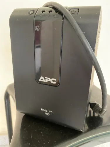 Nobreak APC 700