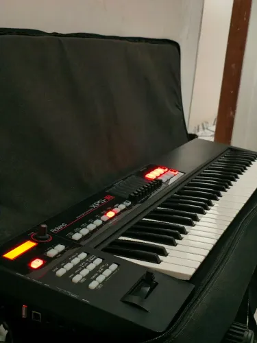 Teclado Sintetizador Roland XPS10 Novo + Capa + Suporte (COM NOTA FISCAL)