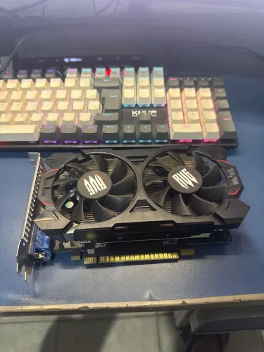 Placa de vídeo GTX 750 2GB