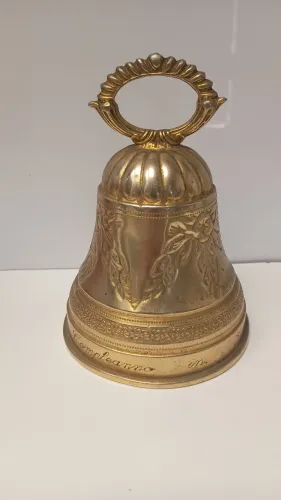 sino caixinha de musica acorda de latão decorativo importado EUROPA POLVANI 15x10 cm