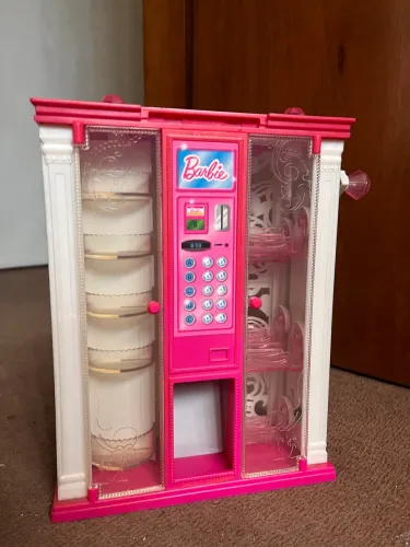 Armário Barbie Com Acessórios