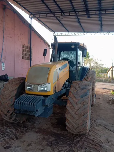 Trator Valtra BH 180