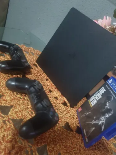 PlayStation 4 Slim 1TB HD estado de novo
