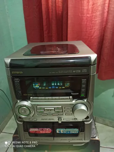 Central do Mini sistem Aiwa usado modelo nsxs-559.