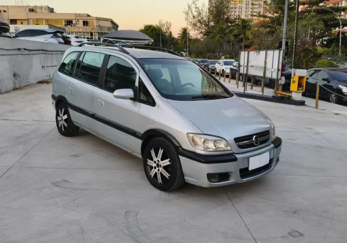 Chevrolet Zafira Elite 2.0 MPFI Flexpower 8V AUT 2011