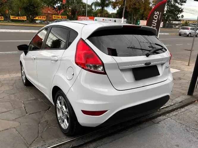 Ford Fiesta 1.5 16V Flex Mec. 5P 2014