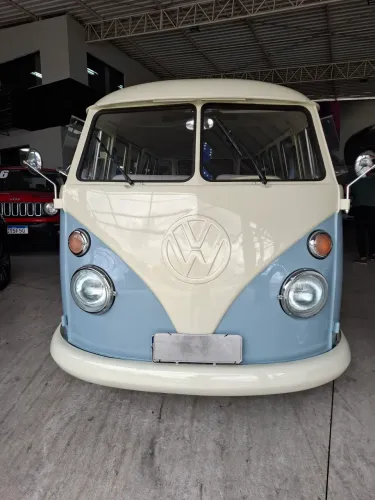 Volkswagen Kombi Standard/ Luxo/ Serie Prata 1975