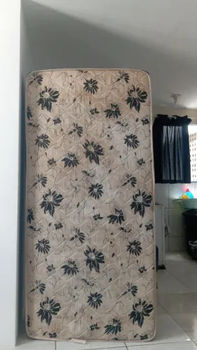 Cama de solteiro box
