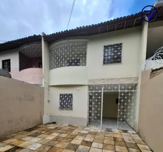 Casa duplex à venda na Parangaba