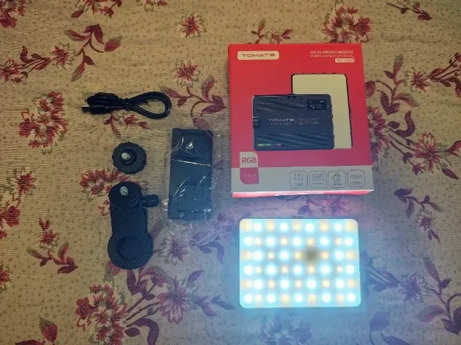 Luz De Preenchimento Rgb Mobile Para Câmera Tablet Celular - Tomate MLG-117RGB