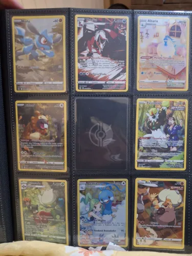 Lote cartas Pokémon realeza absoluta e tempestade prateada