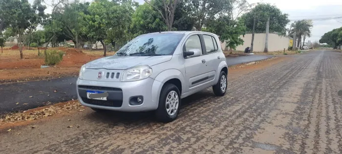 Fiat Uno Vivace Celeb. 1.0 EVO F.flex 8V 5P 2012