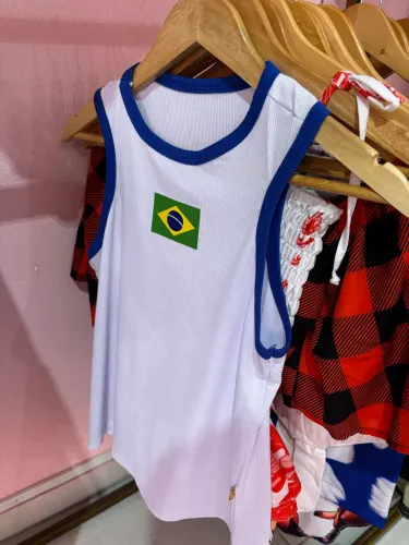 Regata (blusa) do Brasil