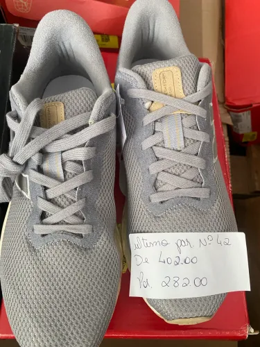 Tênis masculino na promoção últimos pares aproveitem
