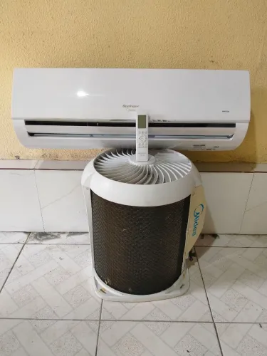 Ar-condicionado Springer Midea inverter 18000btus