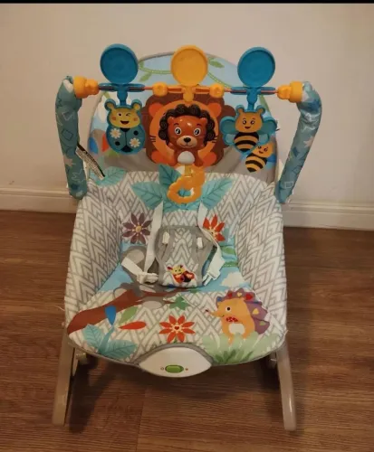 Cadeira de Descanso para Bebê com Vibração e Móbile | Excelente Estado | R$ 180