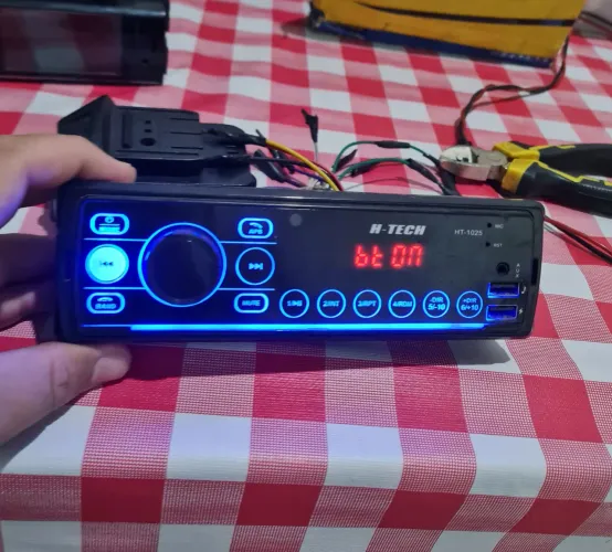 Som de carro com Bluetooth novinho e barato FAÇO ENTREGAS