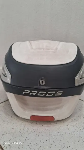 Baú proos