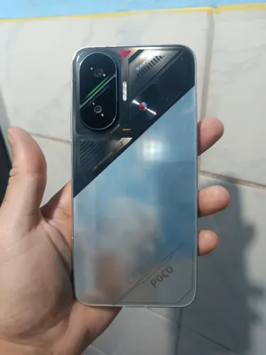 Poco F7