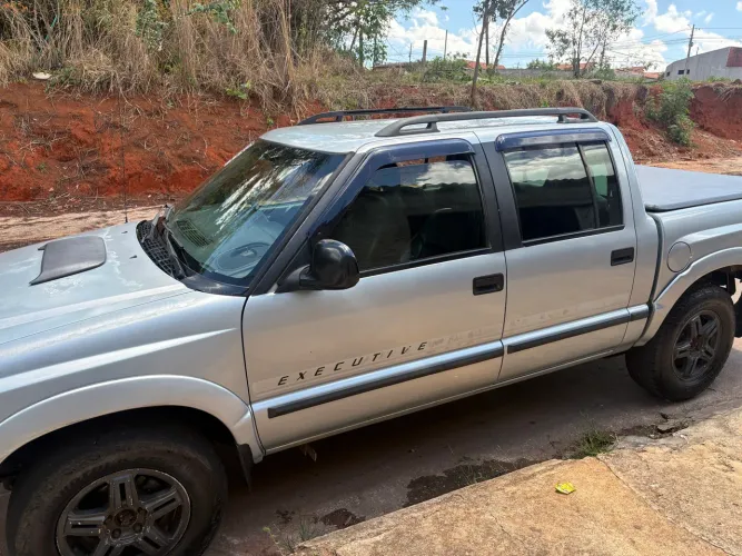 Chevrolet S10 Pick-up Exec. 2.8 4X4 CD TB Int.dies 2007