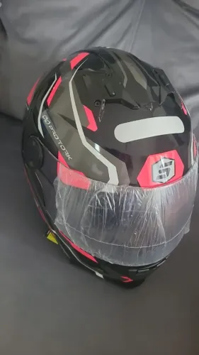 Capacete lacrado