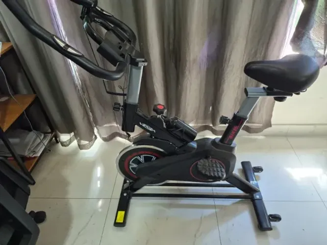 Bicicleta ergométrica spinning Venza - 120kg